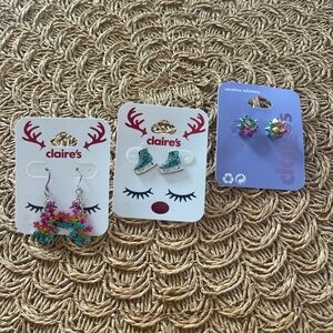 NWT set of 3 Claire’s girls holiday winter earrings